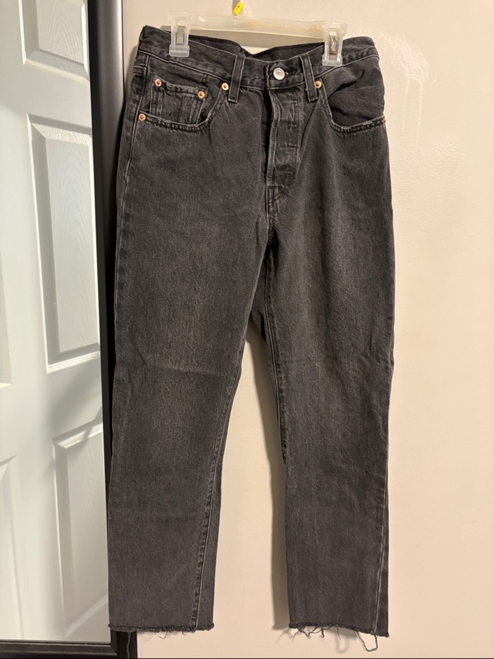 Levi's Women Straight Black Jean - Washed Black Denim